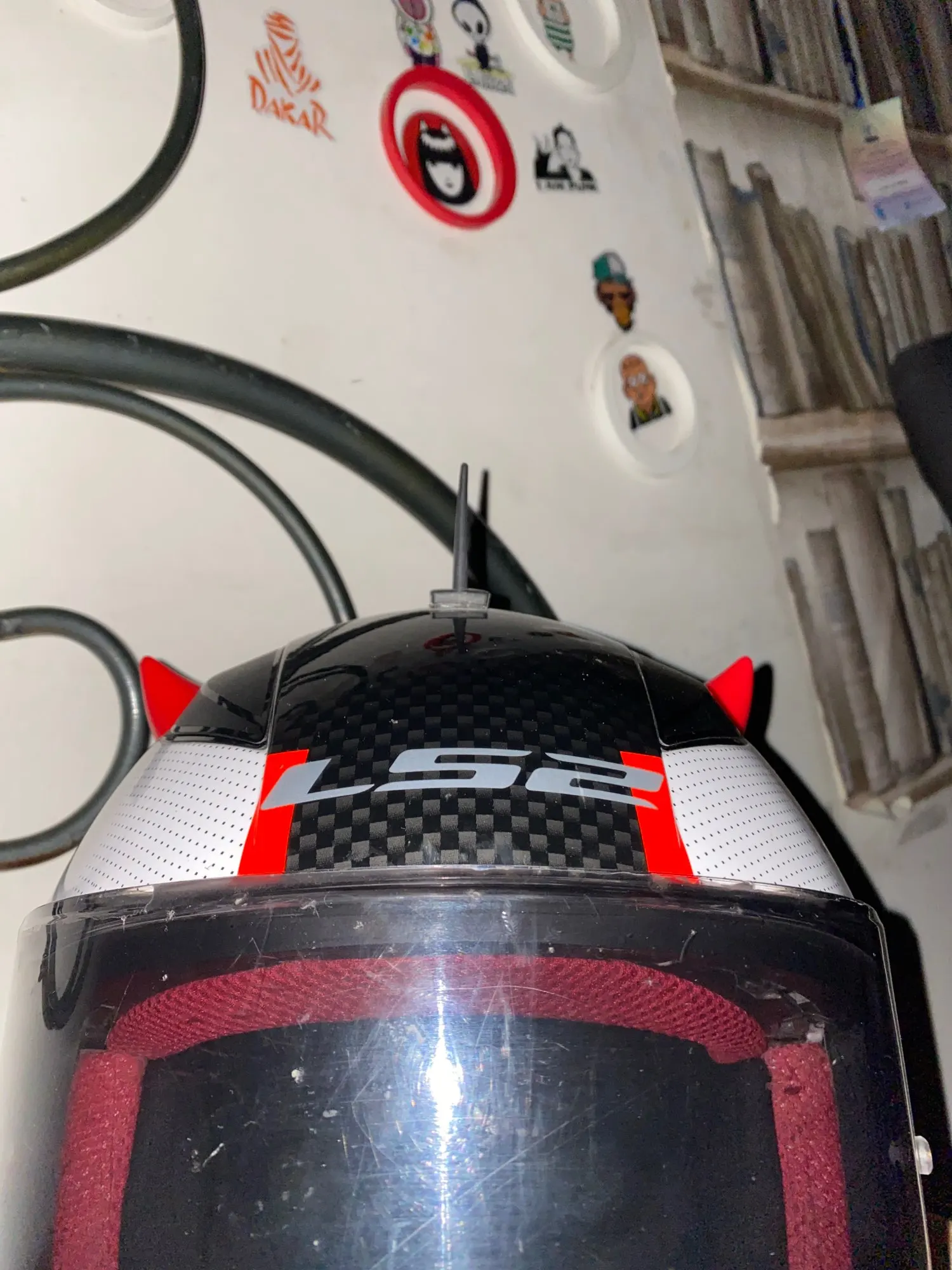 1PCS Car Motorcycle Helmet Devil Horn Motocross Full Face Off Road Helmet Decoration Car Accessorie Headwear Sucker Auto Styling photo review
