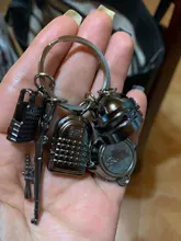 PUBG-Llavero Playerunknowns Battlegrounds, mochila, armadura, casco, Pan 98k, llavero con anilla, joyería del ejército
