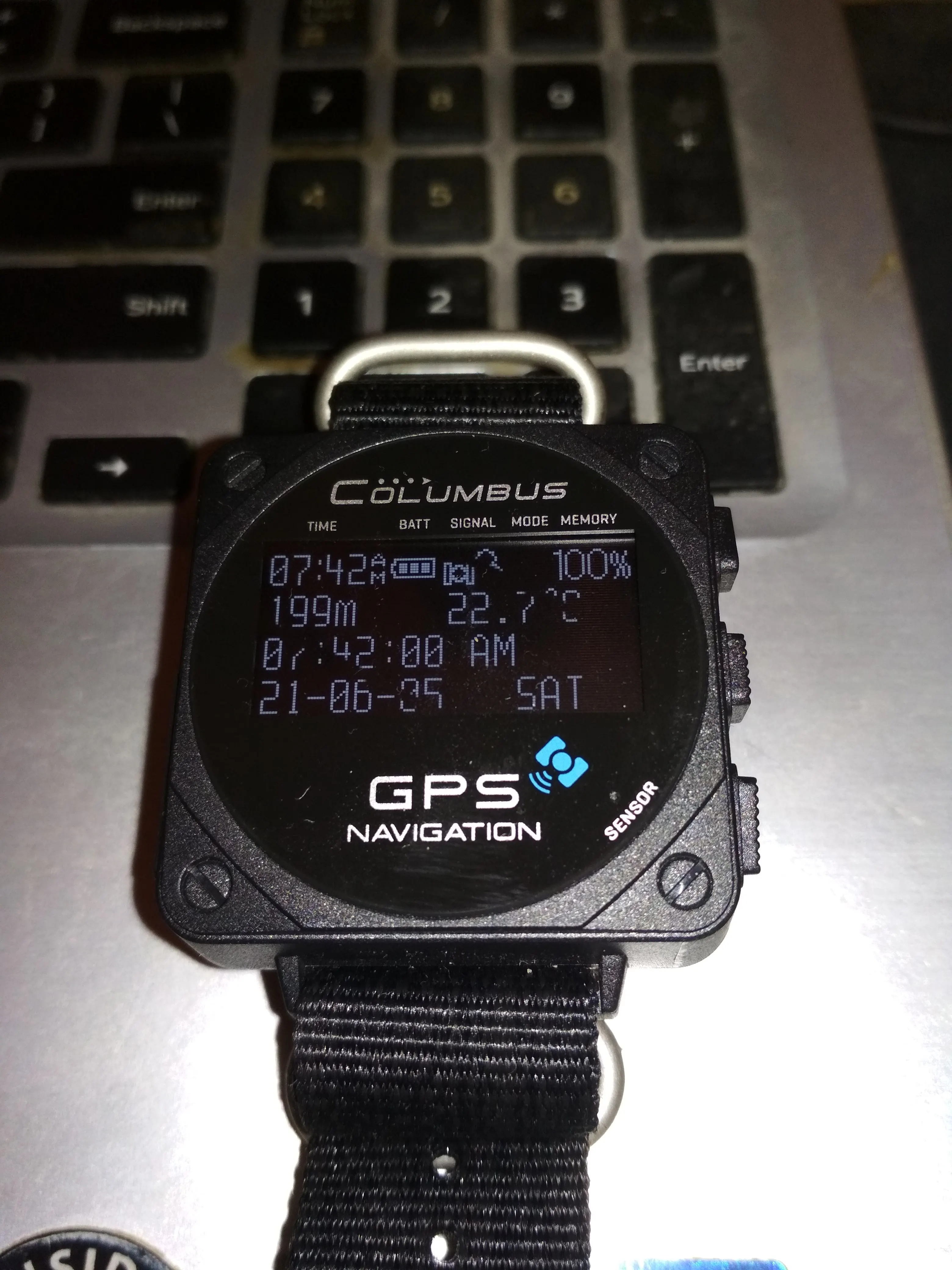 Columbus V1000 Wearable GPS Data Logger Supports Windows, Mac, Linux