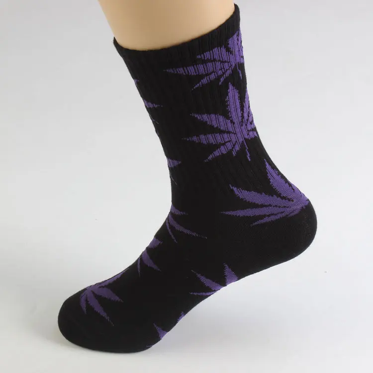 Fashion 1Pair comfortable high quality cotton socks hemp leaf maple leaves casual long weed crew socks spring and autumn