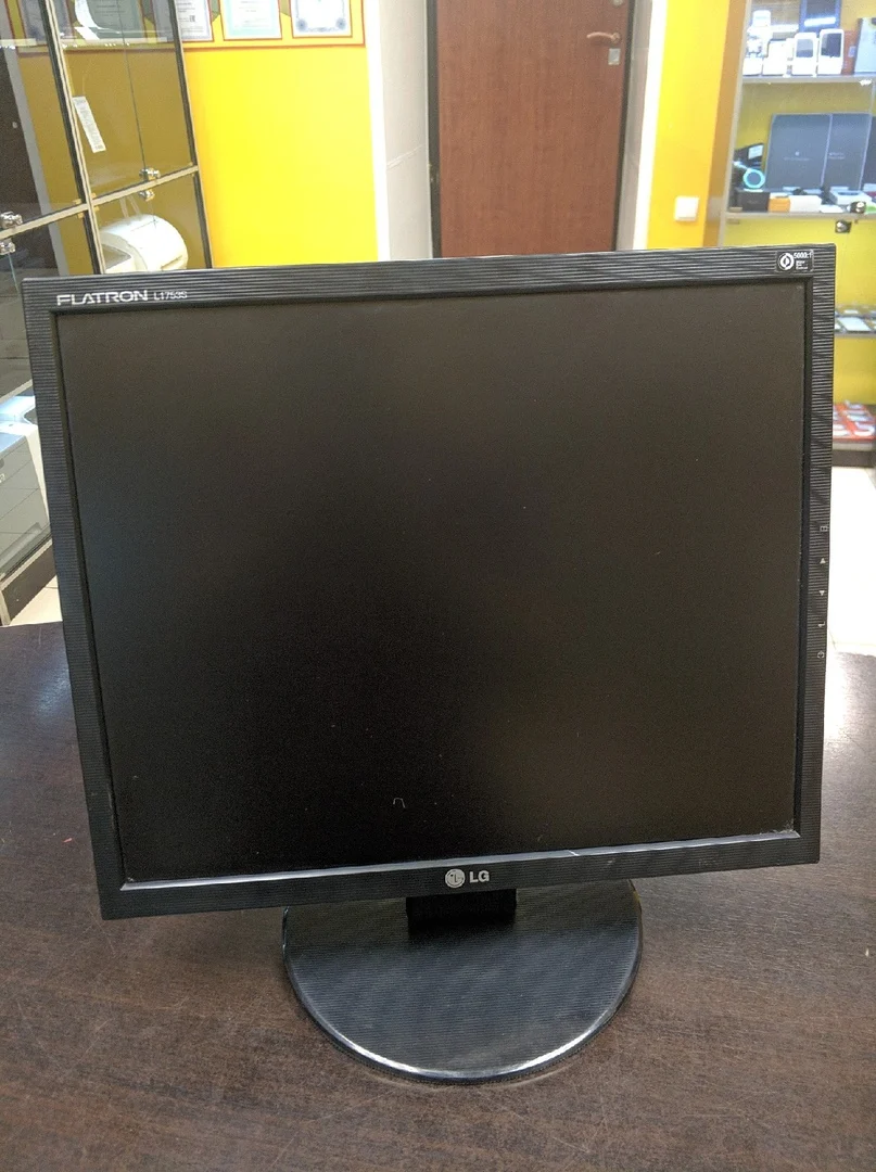 ЖК-монитор с диагональю 17&quot LG Flatron L1753S-BF Б/У | Компьютеры и офис