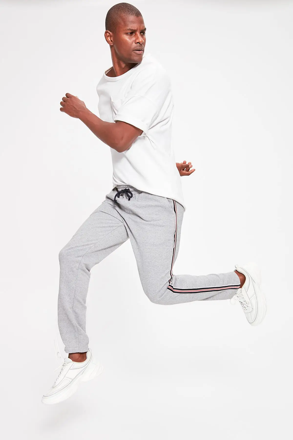 Trendyol серые мужские спортивные штаны с эластичными карманами TMNAW20EA0062 | Спорт и