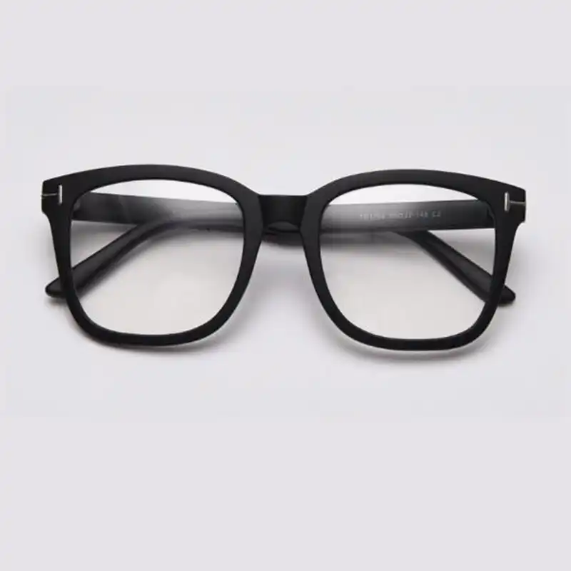 oversized black rimmed glasses