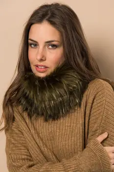 

9601 Green Fur Drawstring Collar