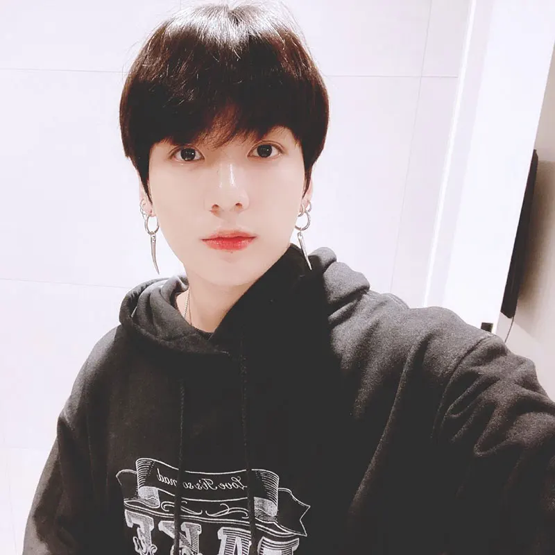 black jungkook hoodie