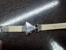 Reloj de pulsera de diamante brillante para mujer, nuevo accesorio de pulsera de cuarzo con esfera triangular, precio barato, 2020, Envío Gratis