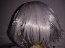 Peluca de cabello sintético para hombre, pelo corto rizado, color gris plateado, para disfraz de fiesta, fibra de alta temperatura