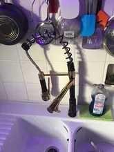 Grifo de doble boquilla y rociador para cocina, llave de agua extraíble de un solo mango con luz LED y pulverizador manual, color bronce y negro