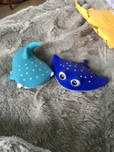 Juguetes de baño para bebés, juguetes flotantes de goma con sonido de pulverización de agua para niños