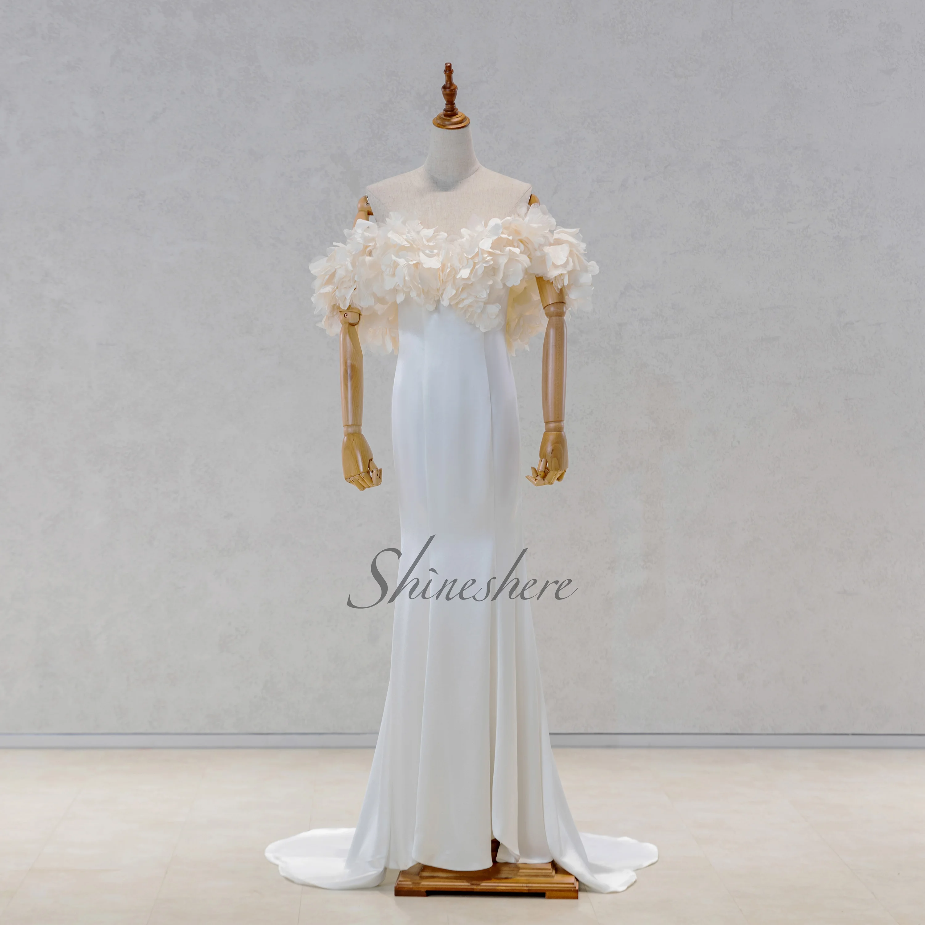 

Elegant Off Shoulder Beautiful 3D Flowers Minimalist Design Mermaid Trumpet Wedding Dress Bridal Gown