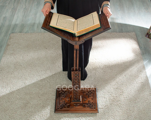 Support de livre en bois sculpté réglable Coran, Bible, Torah