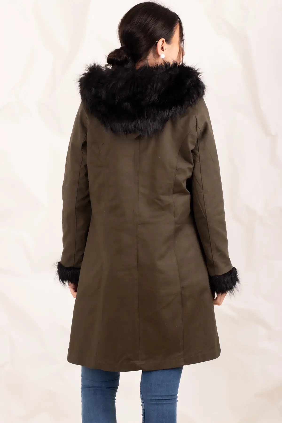 Губная гармоника для женщин цвета хаки с мехом внутри пуговицы пальто ARM-20K083012