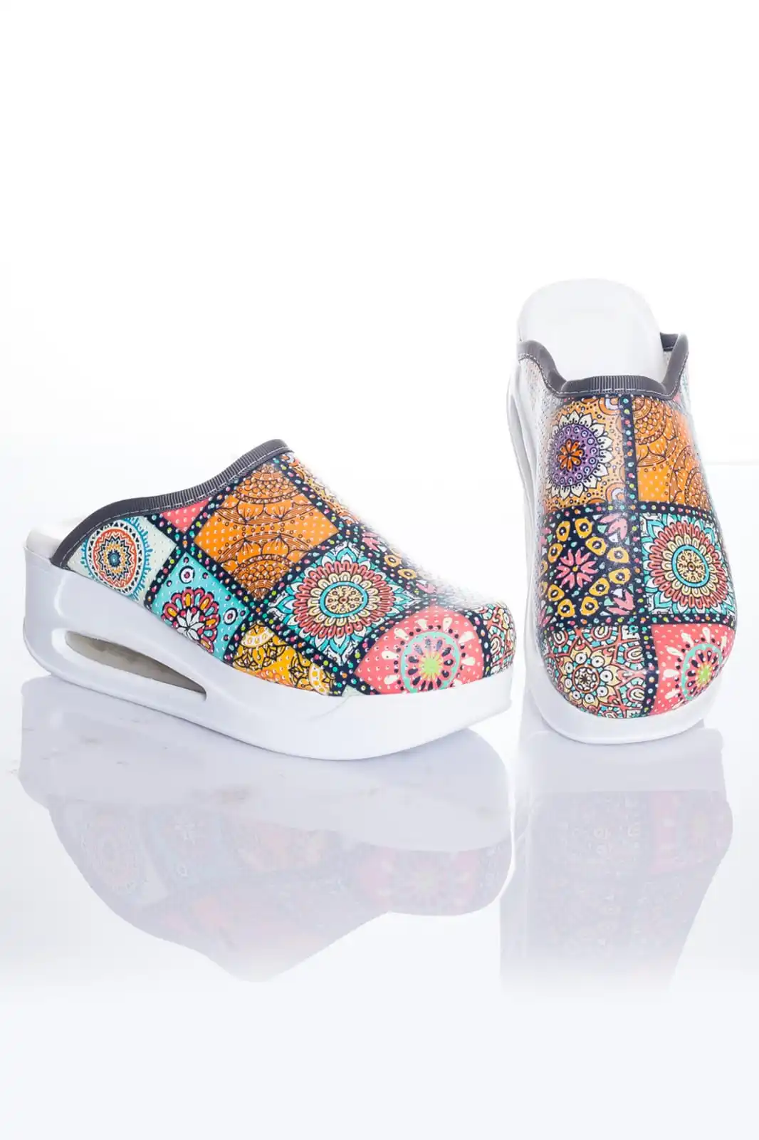 Lady Swagger Base Fatta A Mano 2022 Pantofole Ortopediche Sabo Modelli Doctor Nurse Hospital Infermieristica Zoccoli In Pelle Zoccoli Da Donna