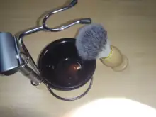 Brocha de afeitar para hombre, herramienta de afeitar con mango de madera, 2020