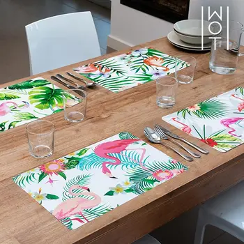 

Wagon Trend Tropical Flamingo Placemats
