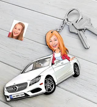 

Personalized Women 'S Mercedes Benz CLS Figured Platter Wooden Cartoon Keychain