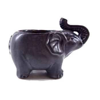 

Siyah Fil Seramik Saksı