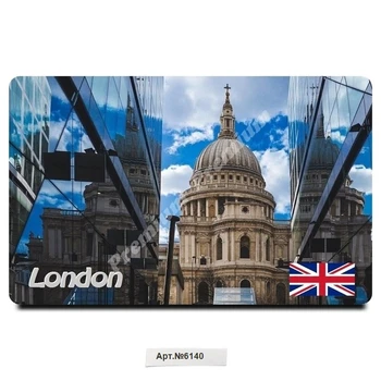 

London, UK. Vinyl magnet souvenir (size: 54x86mm). Free shipping.