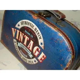 

VINTAGE SUITCASE