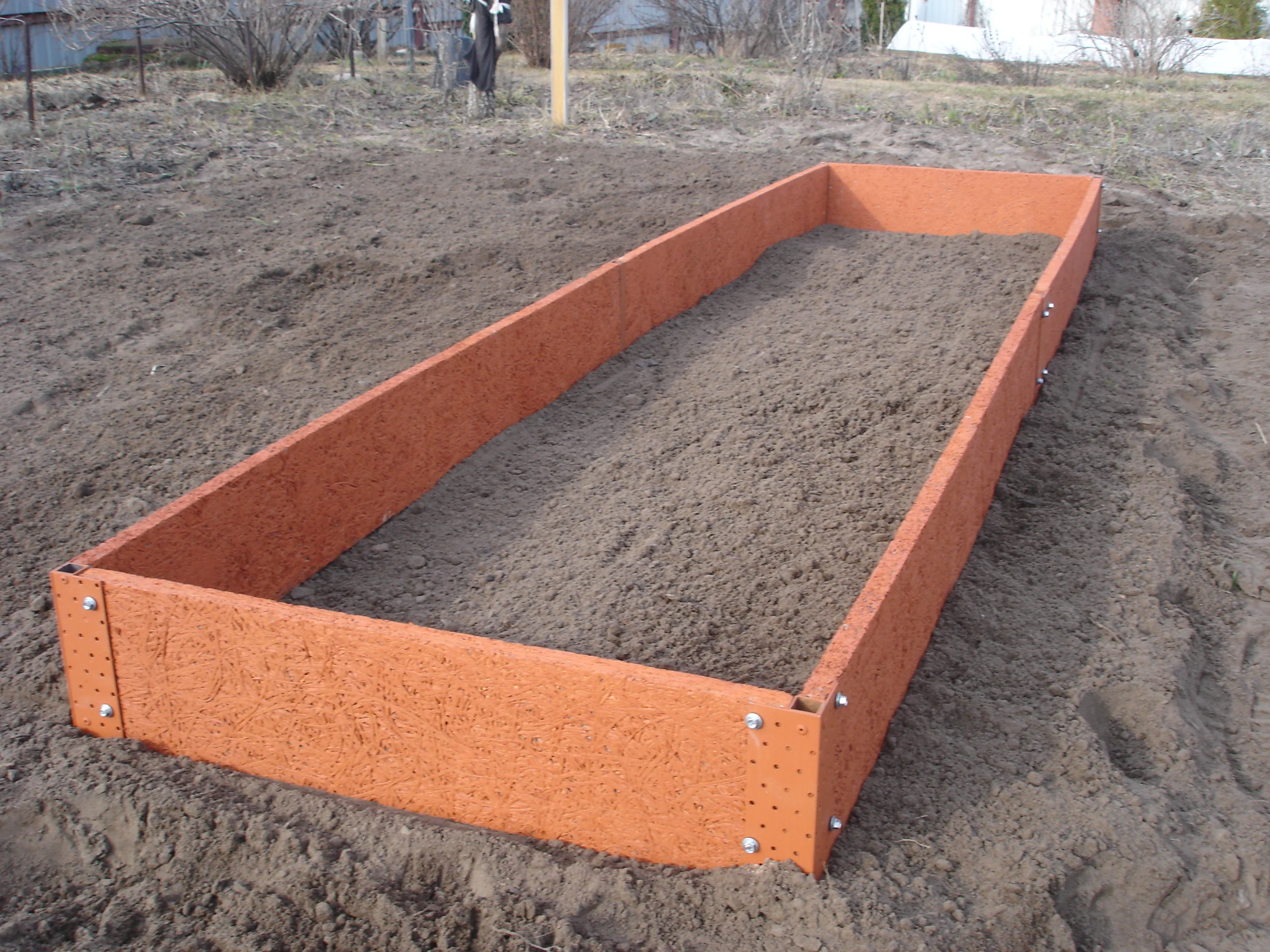 Грядки из цсп своими руками