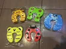5 unids/lote la protección de la seguridad del bebé lindo Animal Tope de puerta de seguridad de bebé Tarjeta de bloqueo cuidado de recién nacido Niño dedo Protector