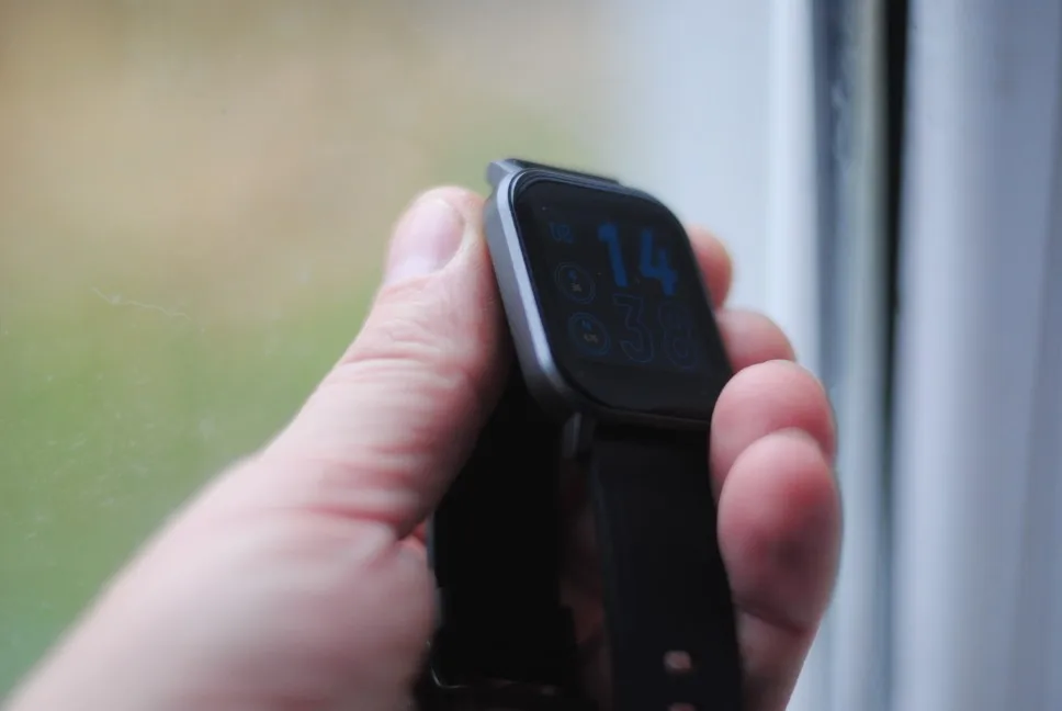 Smart Watch, IP68 Waterproof ,12 Sport Modes,Call Reminder, Bluetooth 5.0 Smart Band photo review