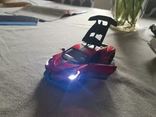 1/32 Aleación de Bugatti DIVO Super deportes juguete de modelo de coche fundido a presión atrás sonido Luz Juguetes vehículo para los niños regalo de los niños