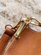 Bolso de mano de banda ancha de diseño de marca para mujer, bolso de hombro de PU de cubo de lujo, de un solo hombro, de gran capacidad, de color sólido