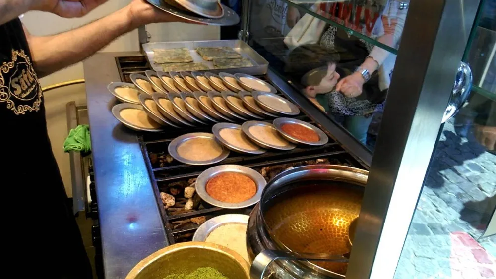 Kunefe-Plate-famous-Presentation-Tray-dish-dessert-serving-plates-Hatay-antakya-kunefe-original-high-quality-aluminum-plate-medium-size