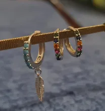 Pendientes pequeños de arcoíris de Playa de Ley 925 para mujer, con personalidad, animal, serpiente, abeja, mariposa, de plata y oro, 1 unidad