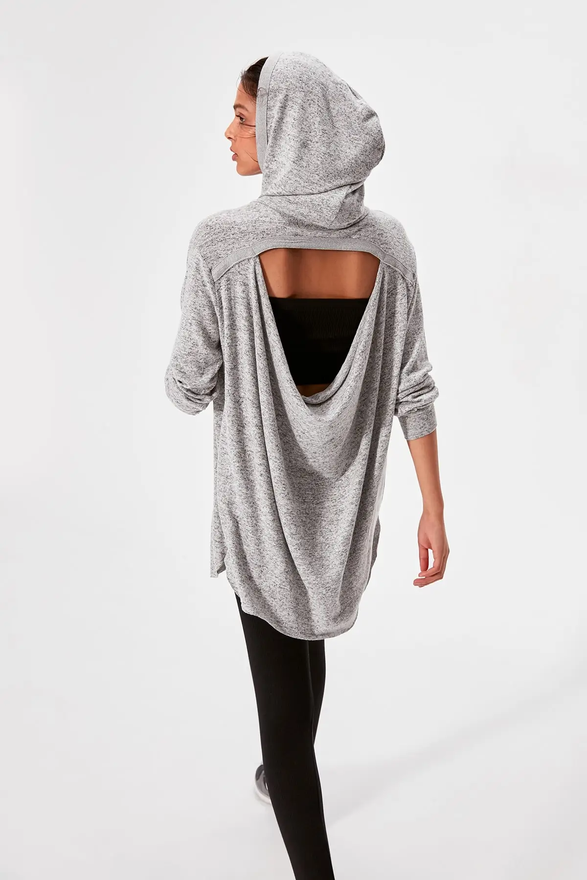 Trendyol серый Рюкзак детальный спортивный Свитшот TWOAW20SW0334