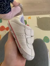 Zapatos de cuna de piel sintética para bebé recién nacido, zapatillas de deporte para niño y niña