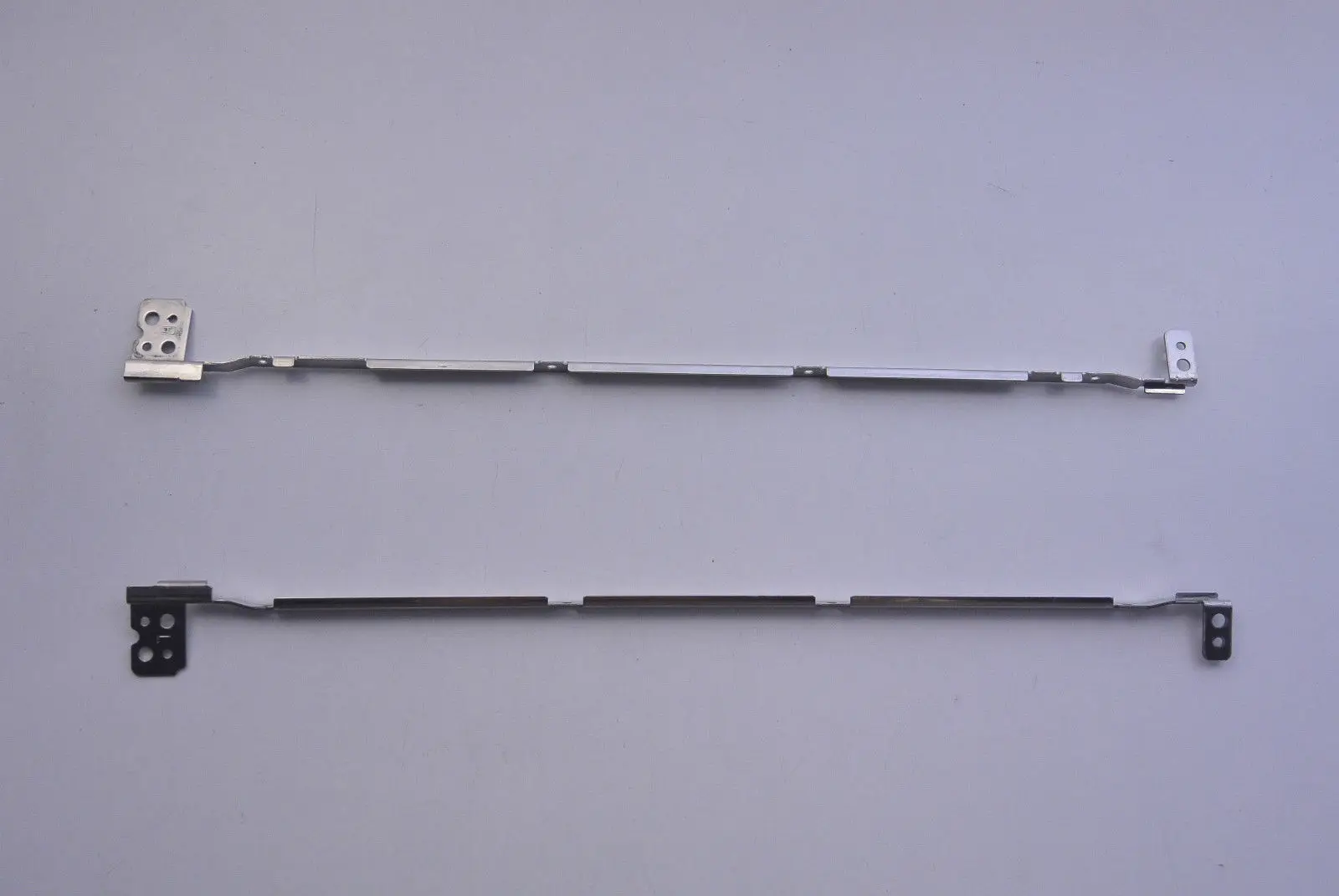 SAMSUNG NP-RV711 RV720 Стойки матрицы пара (левая и правая) BA61-01443 | Компьютеры офис