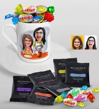 

Personalized Mother Girl Caricature Of Turkish Coffee Cup Selamlique Mixed Turkish Coffee house And Haribo Candy Gift Seti-2