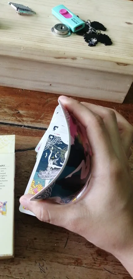 Отзыв о товаре Настольная версия Спиннер в форме звезды Tarot, английская версия, Tarot, карточка оракла, Веселая игра, гадания, судьба, настольные игры, PDF инструкция от пользователя R***o