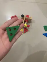 Tren de madera pequeño para niños y niñas, juguete de tren de tres carruaje con formas geométricas a juego, vehículos educativos de juguete