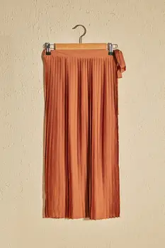 

Trendyol Auger Detailed Skirt TWOSS20ET0429