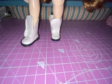 Mini botas de cuero PU hechas a mano para niños, zapatos de para muñecas de escala 1/6 con diseño de corazón, bonitos, para regalo de cumpleaños, 1 par