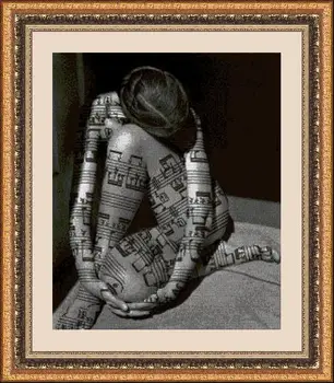 

CROSS STITCH KIT PANDATHREAD MODERN AND SURREAL 33109