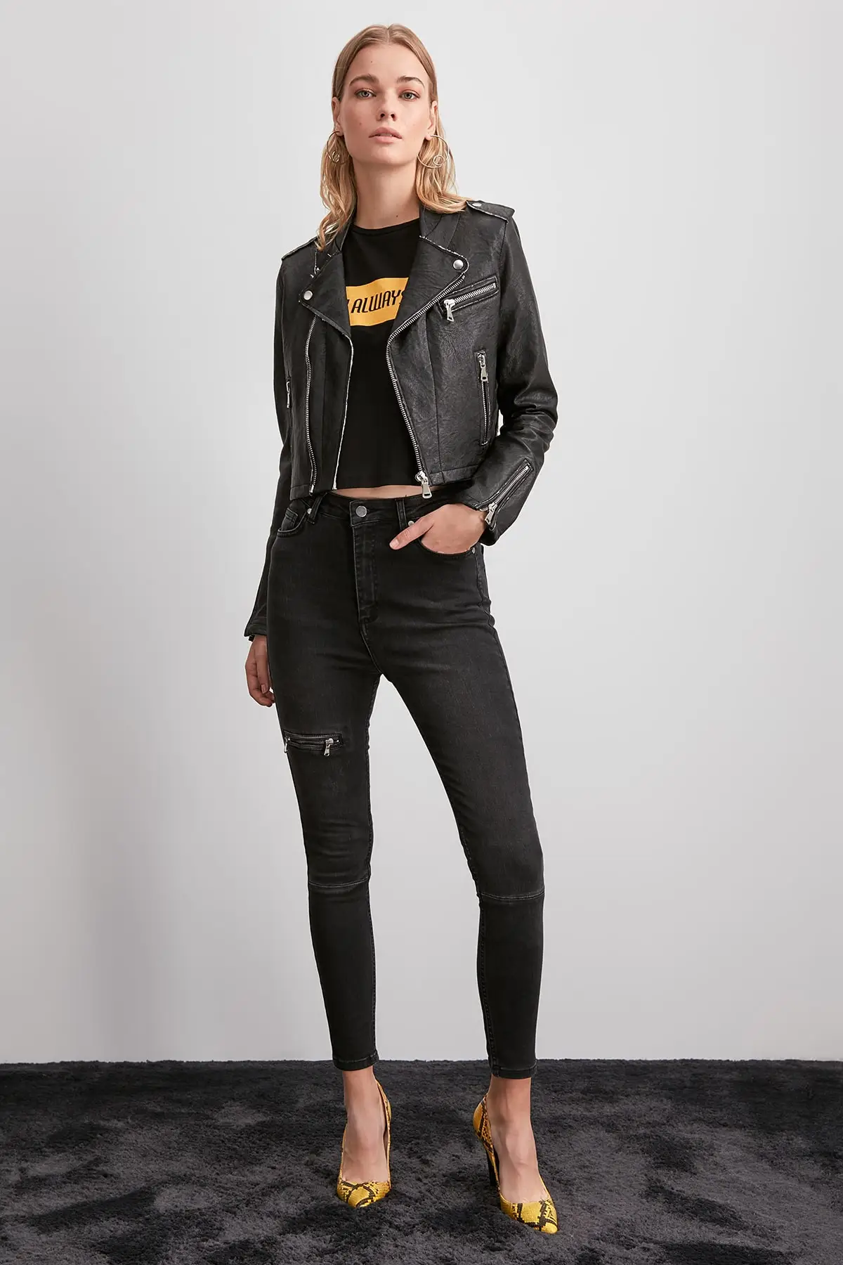 Trendyol узкие джинсы с высокой талией и молнией TWOAW20JE0298