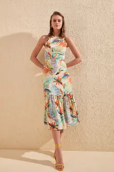

Trendyol Halter-Neck Dress TWOSS20EL1841