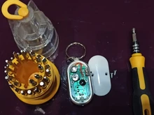 Llavero inteligente LED con alarma de Control de sonido Antipérdida etiqueta bolsa para niños localizador de mascotas encontrar llaves llavero de seguimiento Color al azar