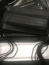 Mascarilla desechable no tejida de 3 capas para adultos, máscara transpirable de color negro y azul con banda elástica para las orejas, 10/50/100 Uds.