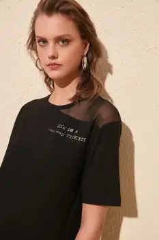 

Trendyol Printed Tulle Detailed Basic Knitted T-Shirt TWOSS20TS0737