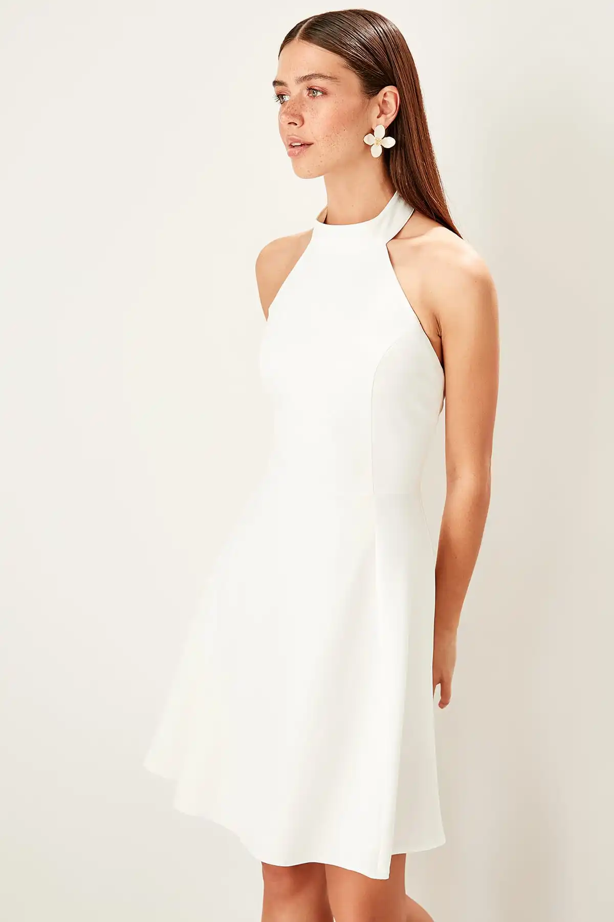 

Trendyol Raw White Halter-Neck Dress TPRSS19FZ0337