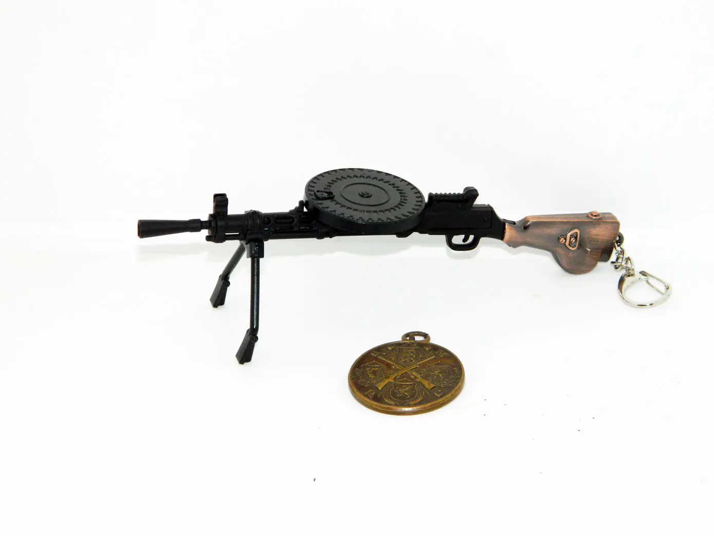 Keychain DP27 Big Russian light machine gun PUBG children toy |