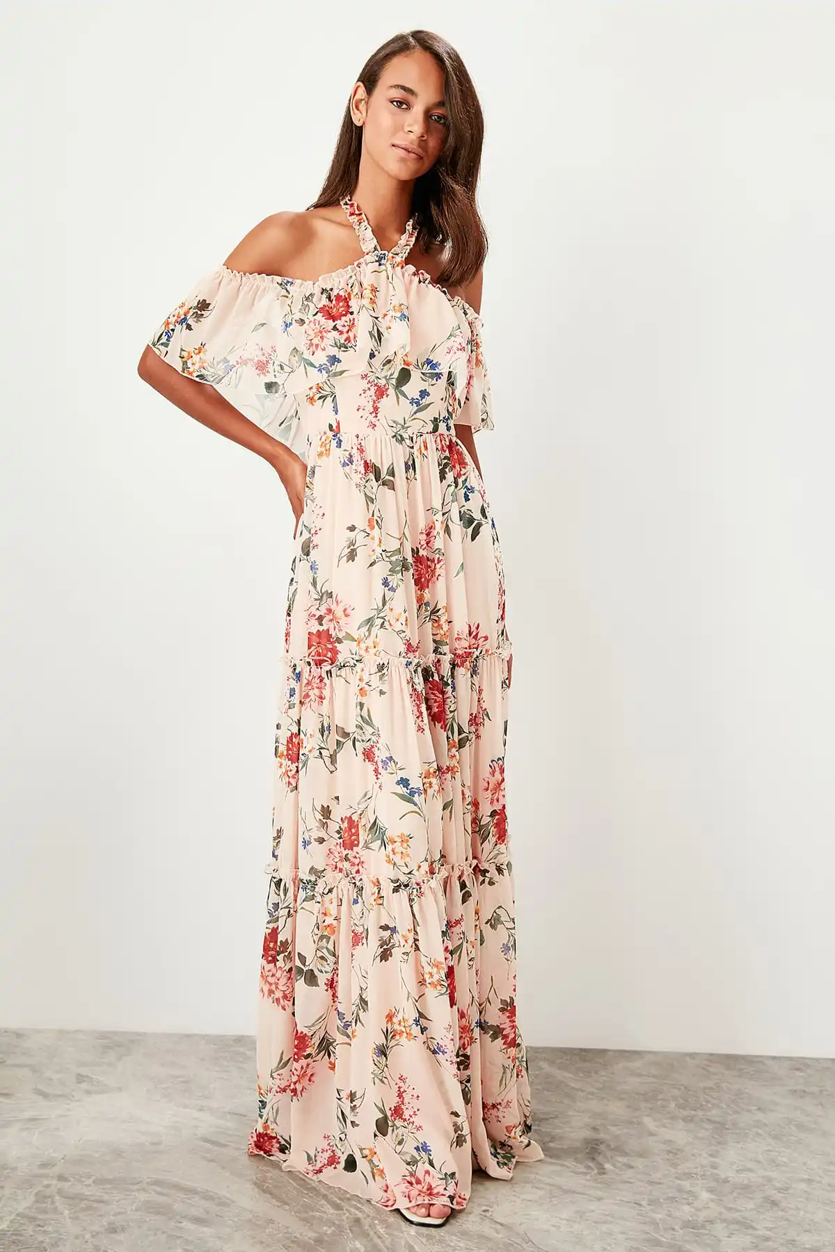 

Trendyol Collar Detailed Decorated Evening Dress TPRSS19AE0007