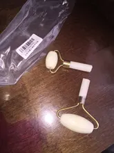 Rodillo de Jade para masaje Facial, rodillo de Jade verde y rosa, piedra Natural, herramientas para el rostro, mentón, cuello, belleza, cuidado de la piel