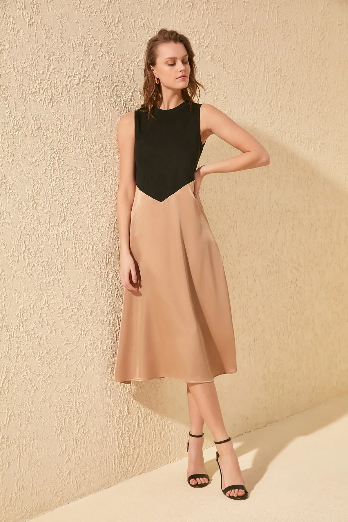 

Trendyol Satin Detail Knit Dress TWOSS20EL1100