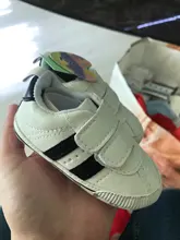 Zapatos de cuna de piel sintética para bebé recién nacido, zapatillas de deporte para niño y niña